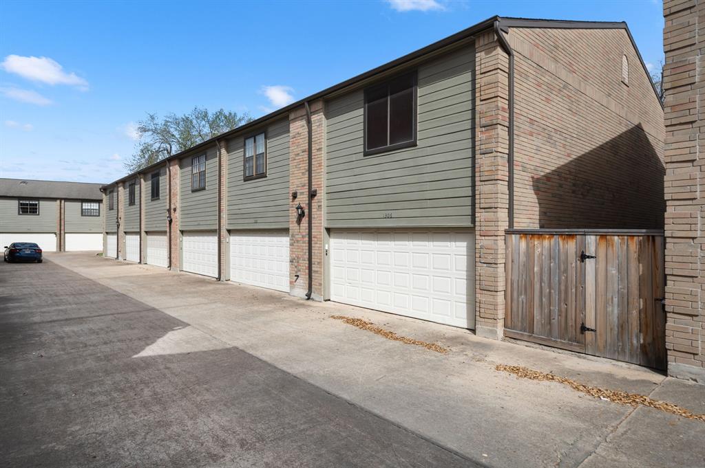 9850 Pagewood Lane # 1306