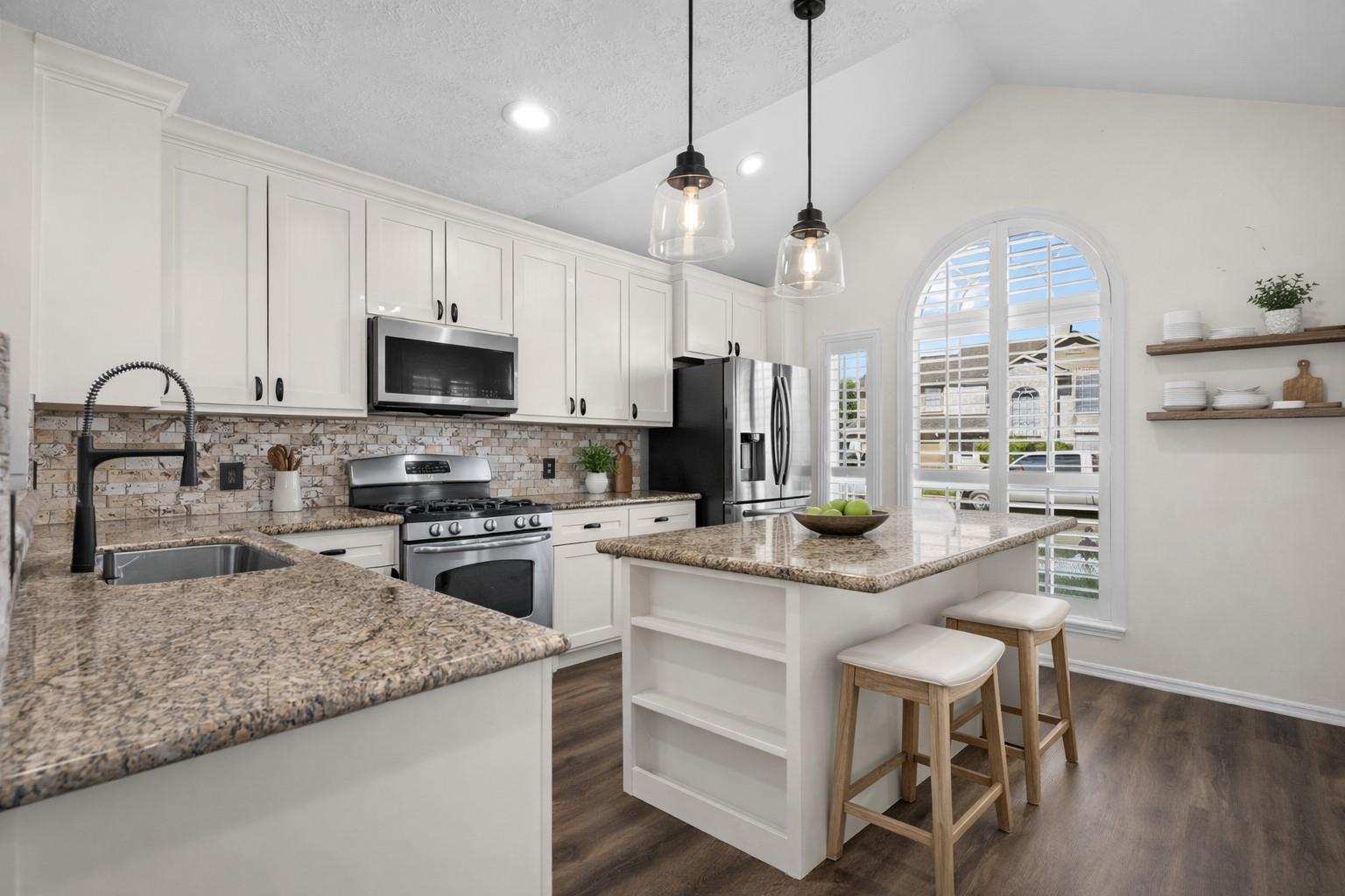 4826 Stone Bridge Street