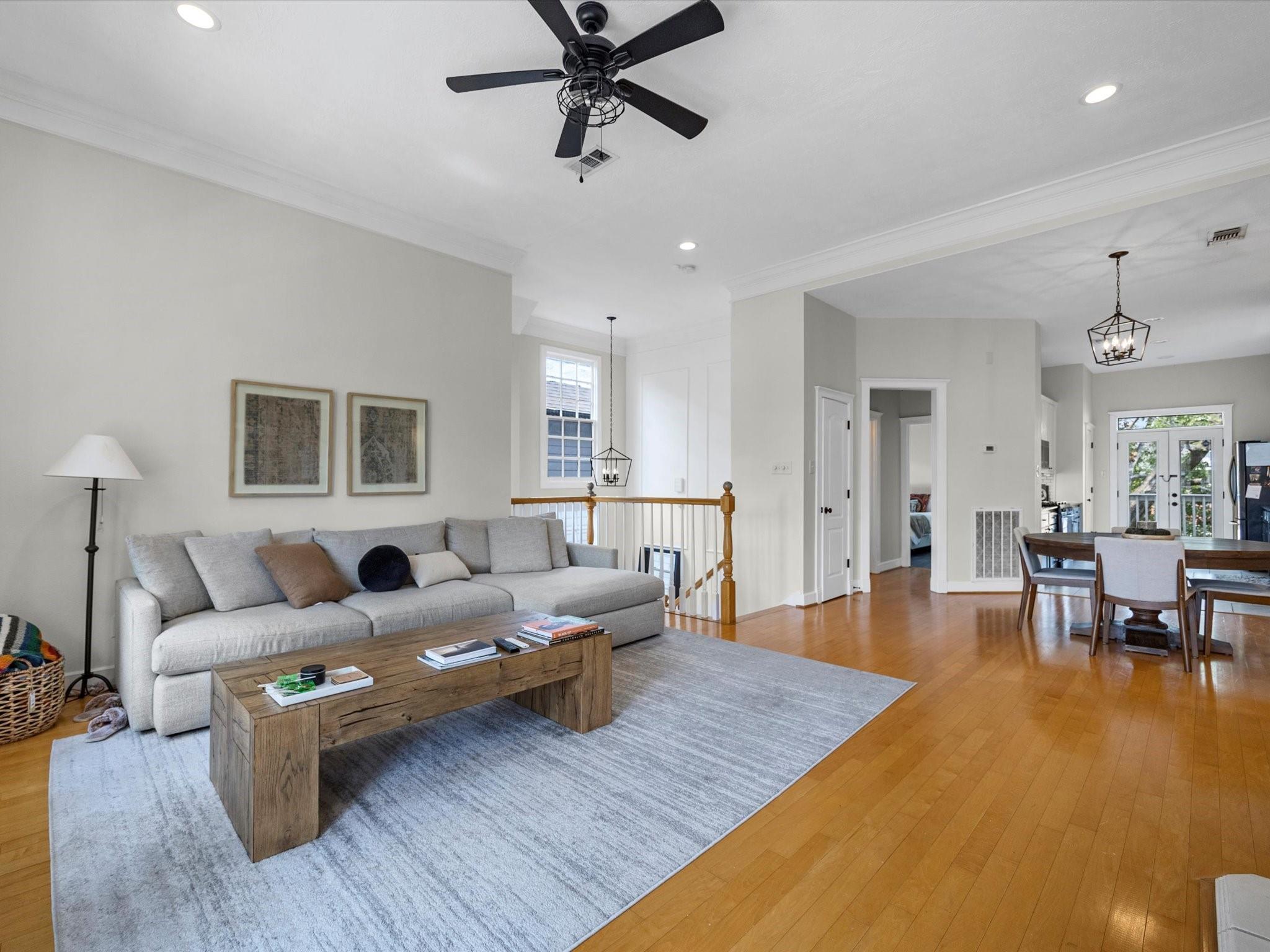 403 E 25th Street