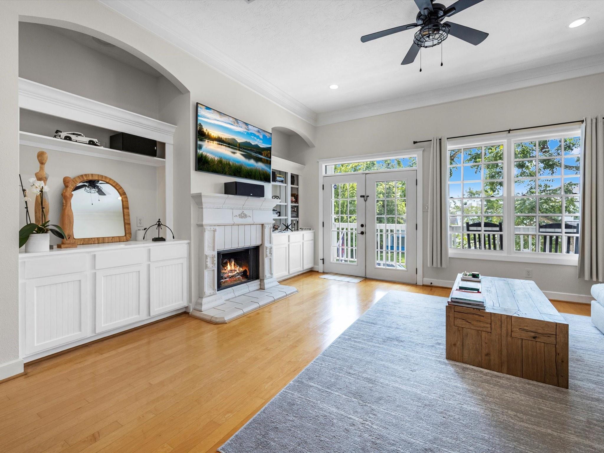 403 E 25th Street