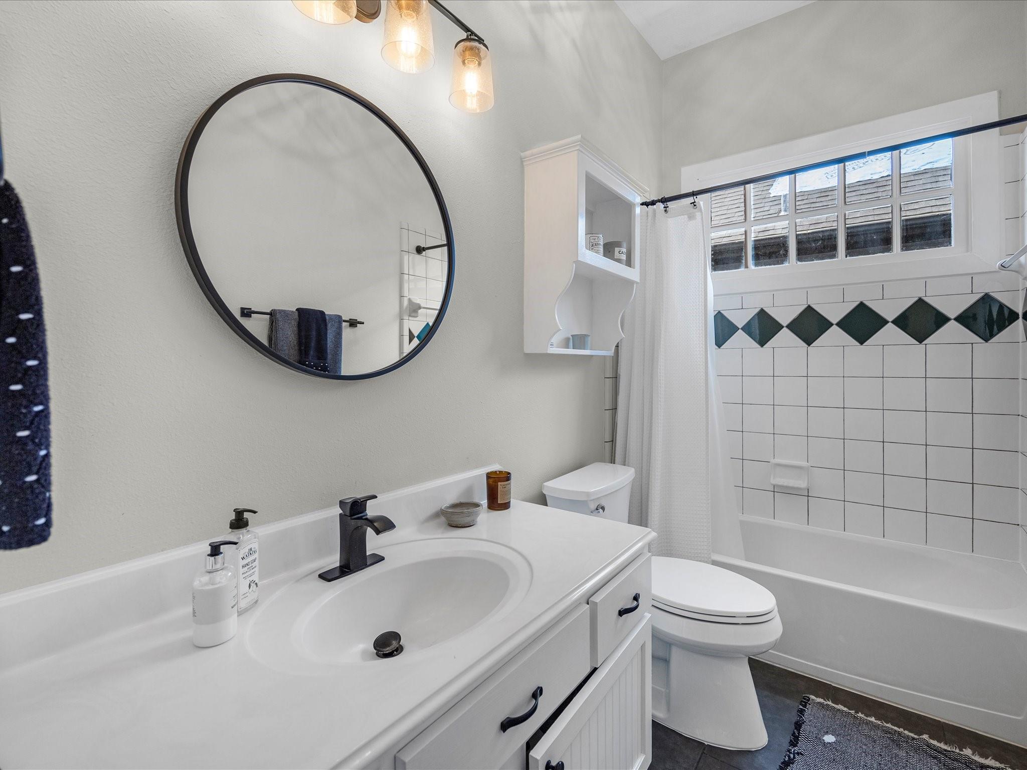 403 E 25th Street