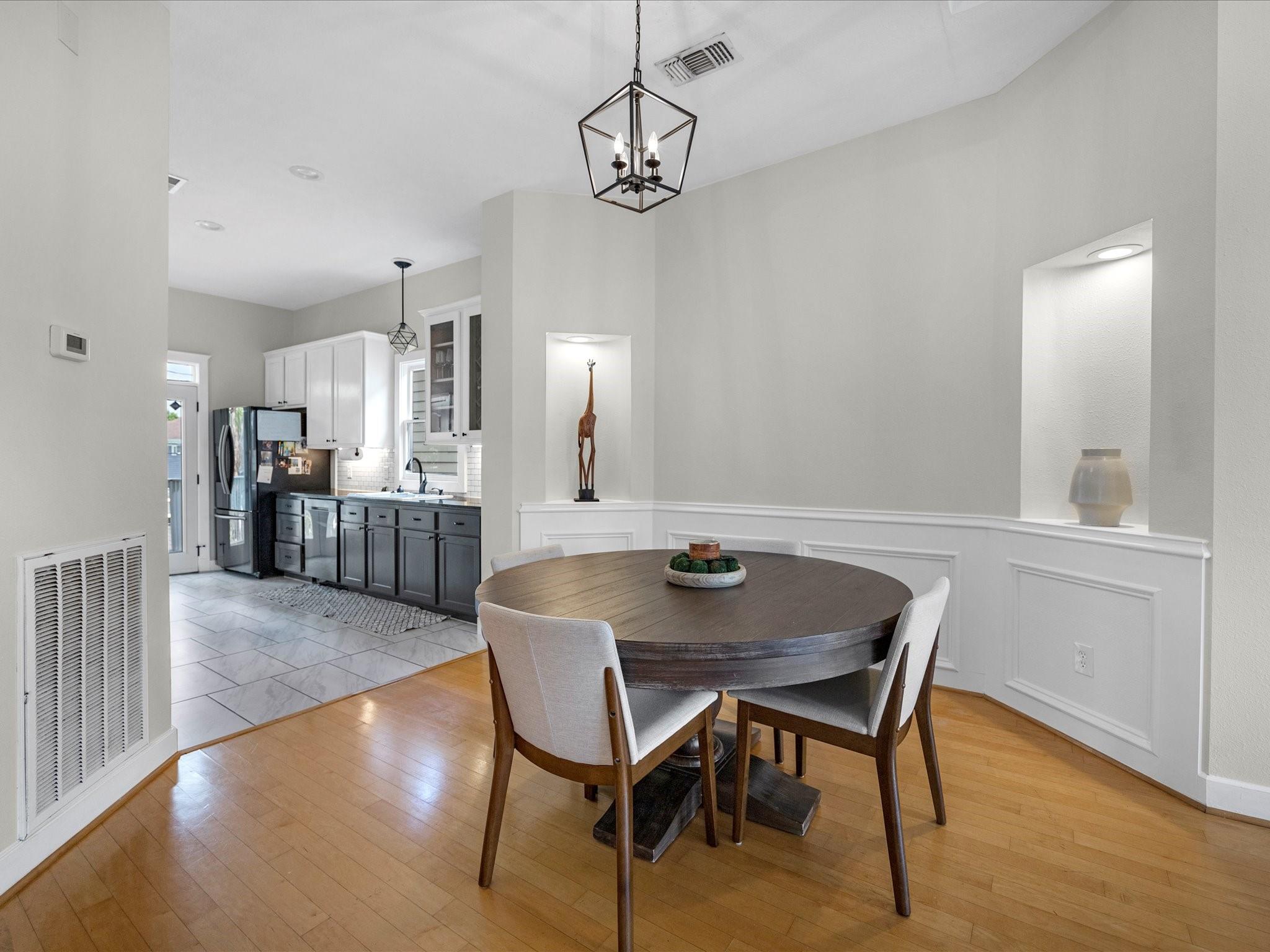 403 E 25th Street