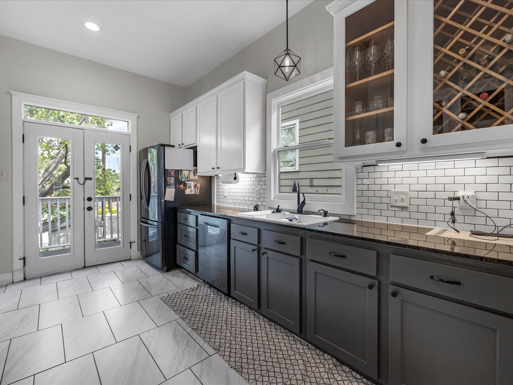 403 E 25th Street