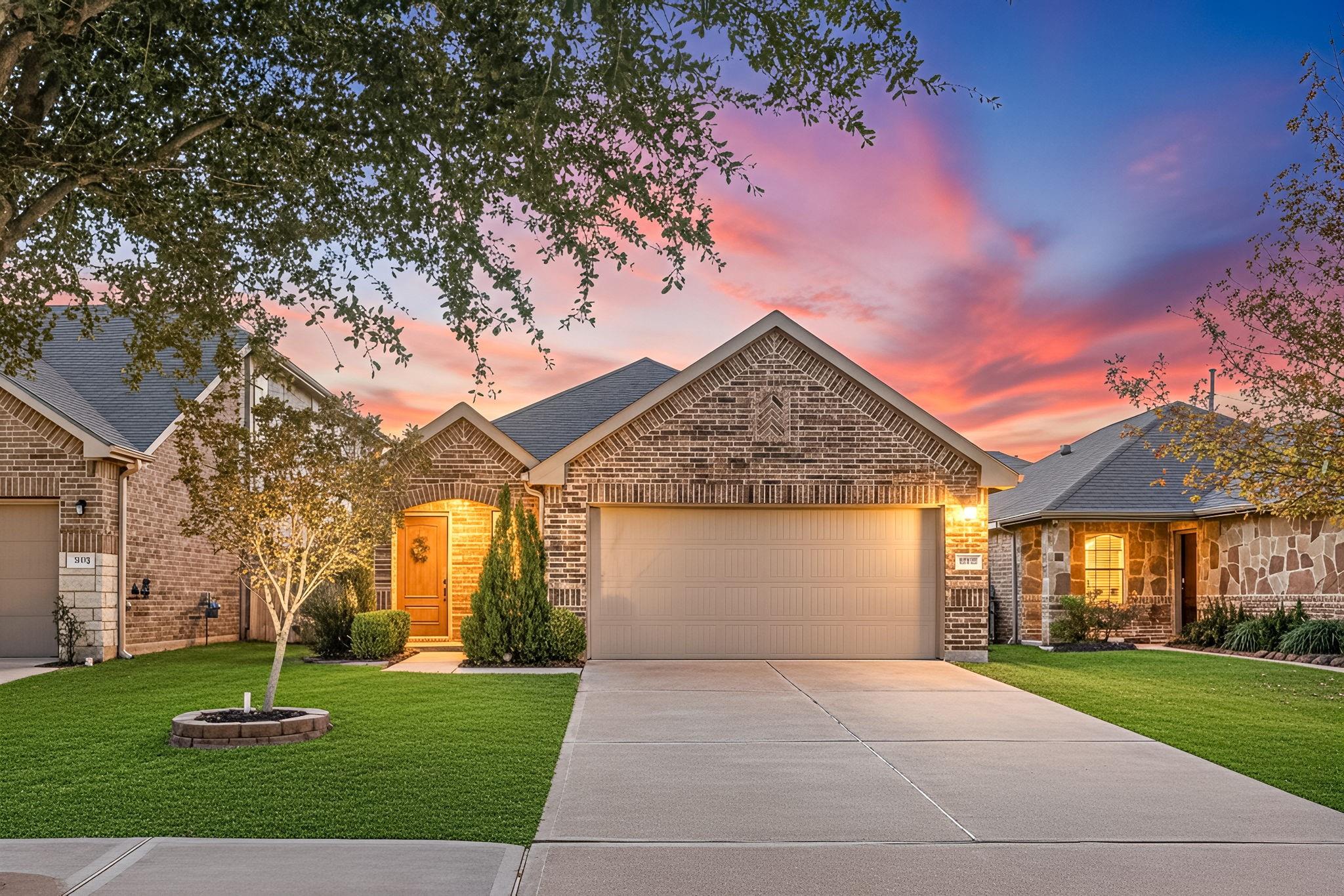 3059 Hawthorne Glen Lane