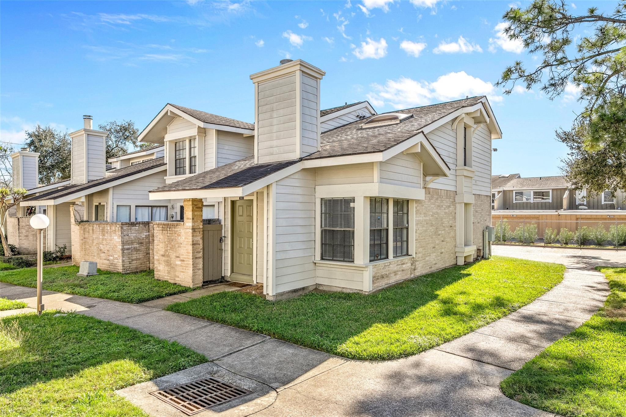 6239 Ludington Drive # 928 Unit: 22-928