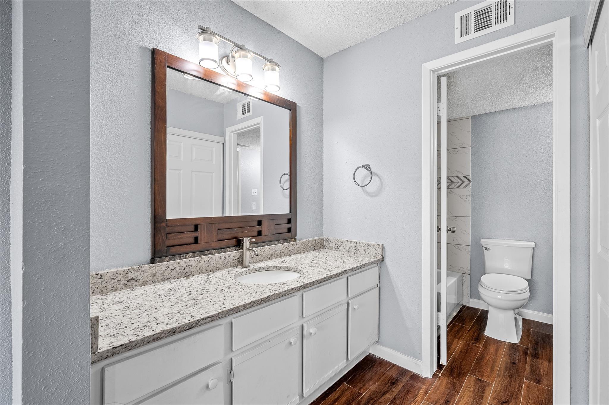 6239 Ludington Drive # 928 Unit: 22-928