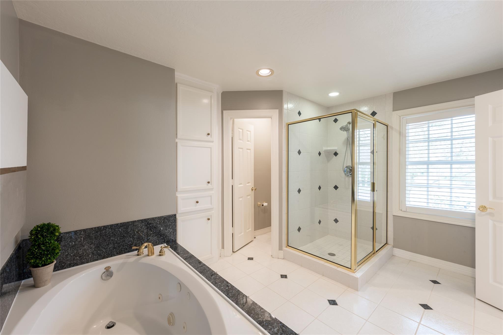 24 Village Oaks Lane