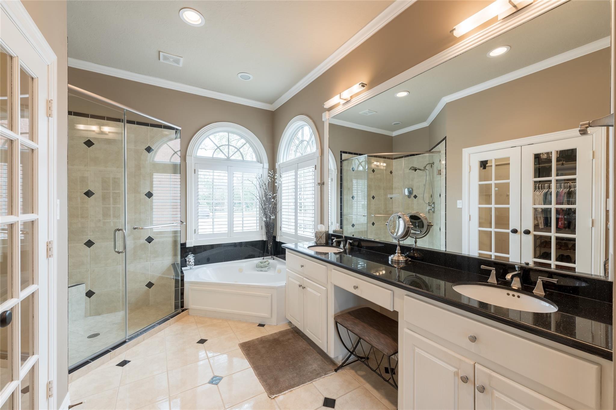 24 Village Oaks Lane