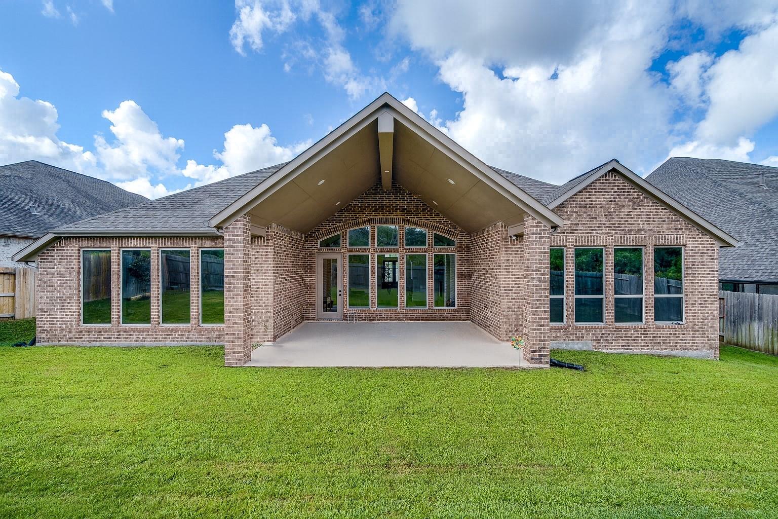 5439 Farm Hill Way