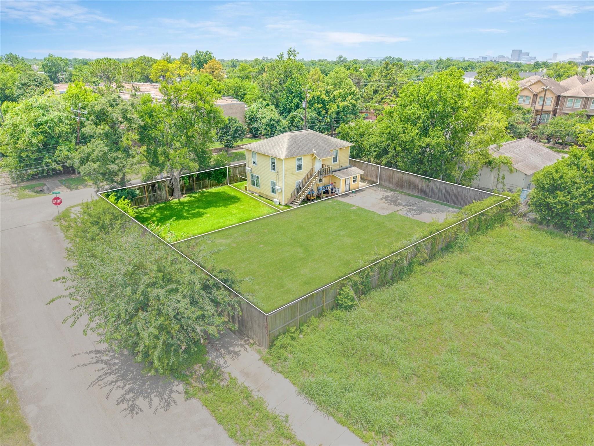 4233 Dupont Street
