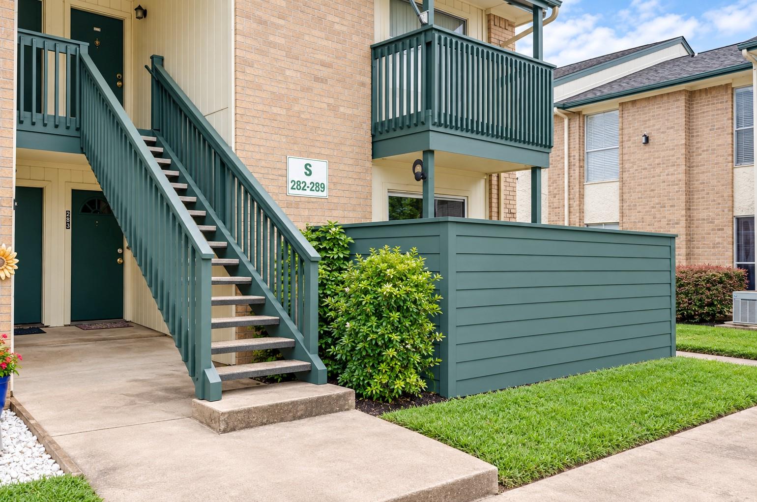 250 El Dorado Boulevard # 283