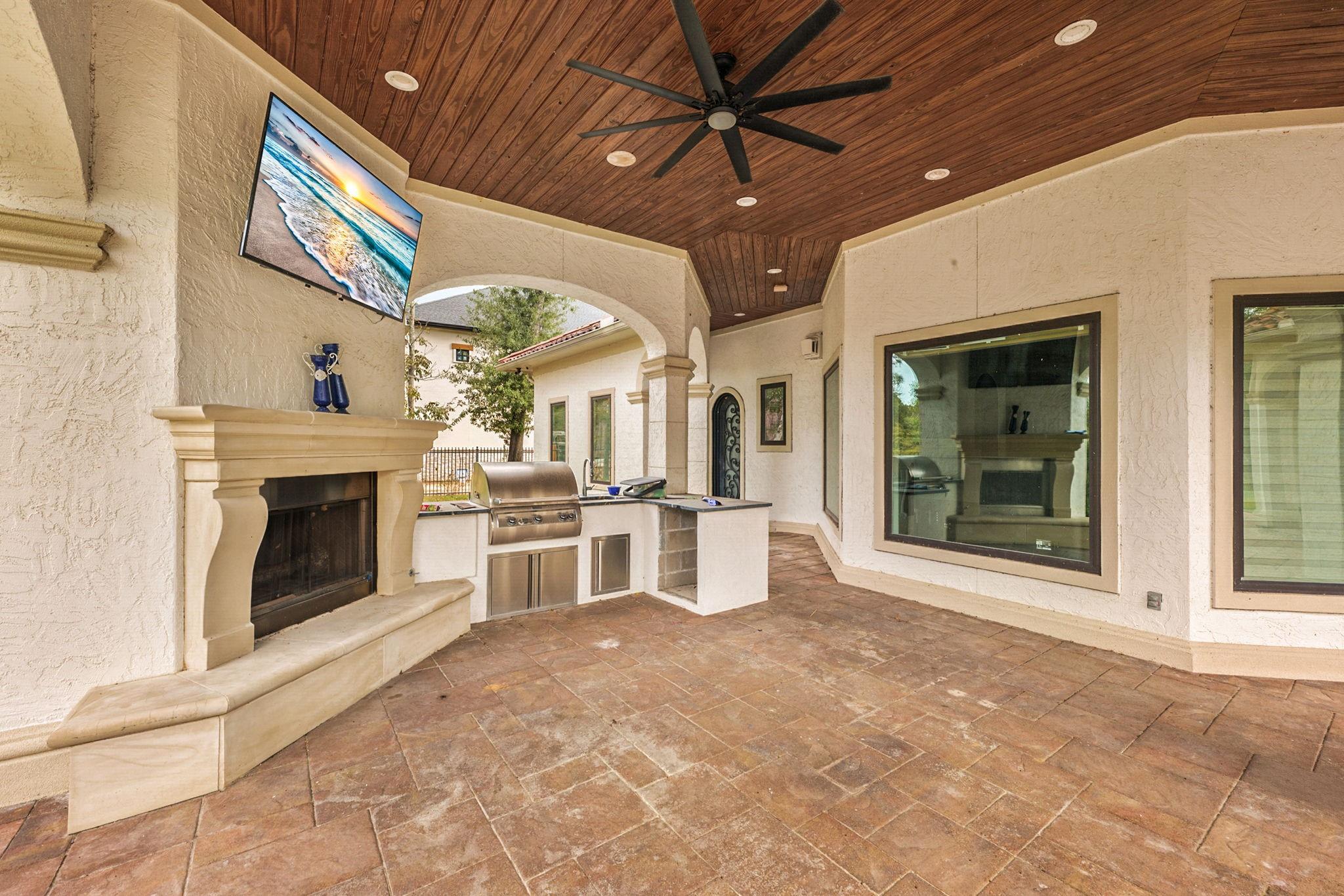 28503 Mendecino Glen Lane