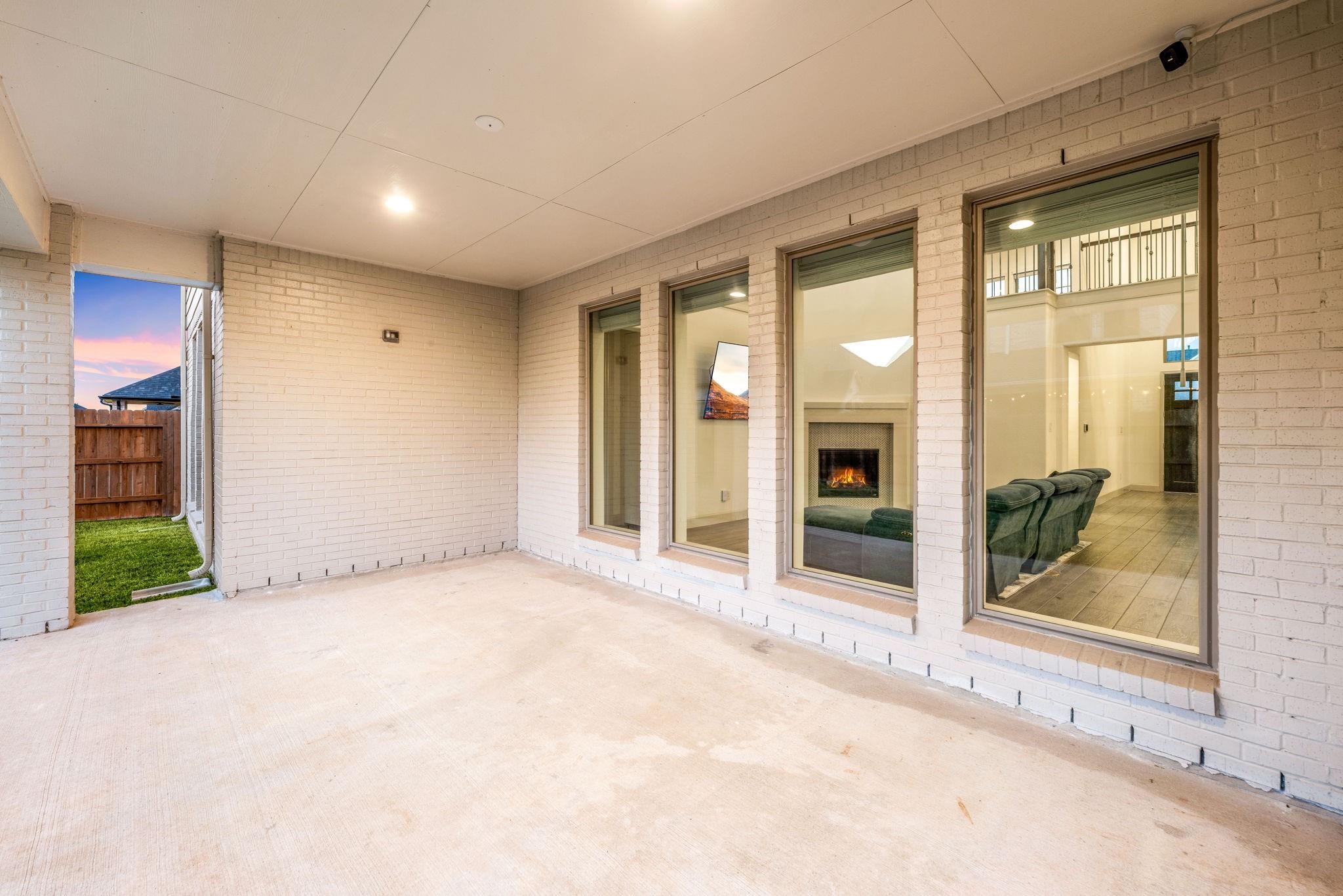 2326 Bristlegrass Dr