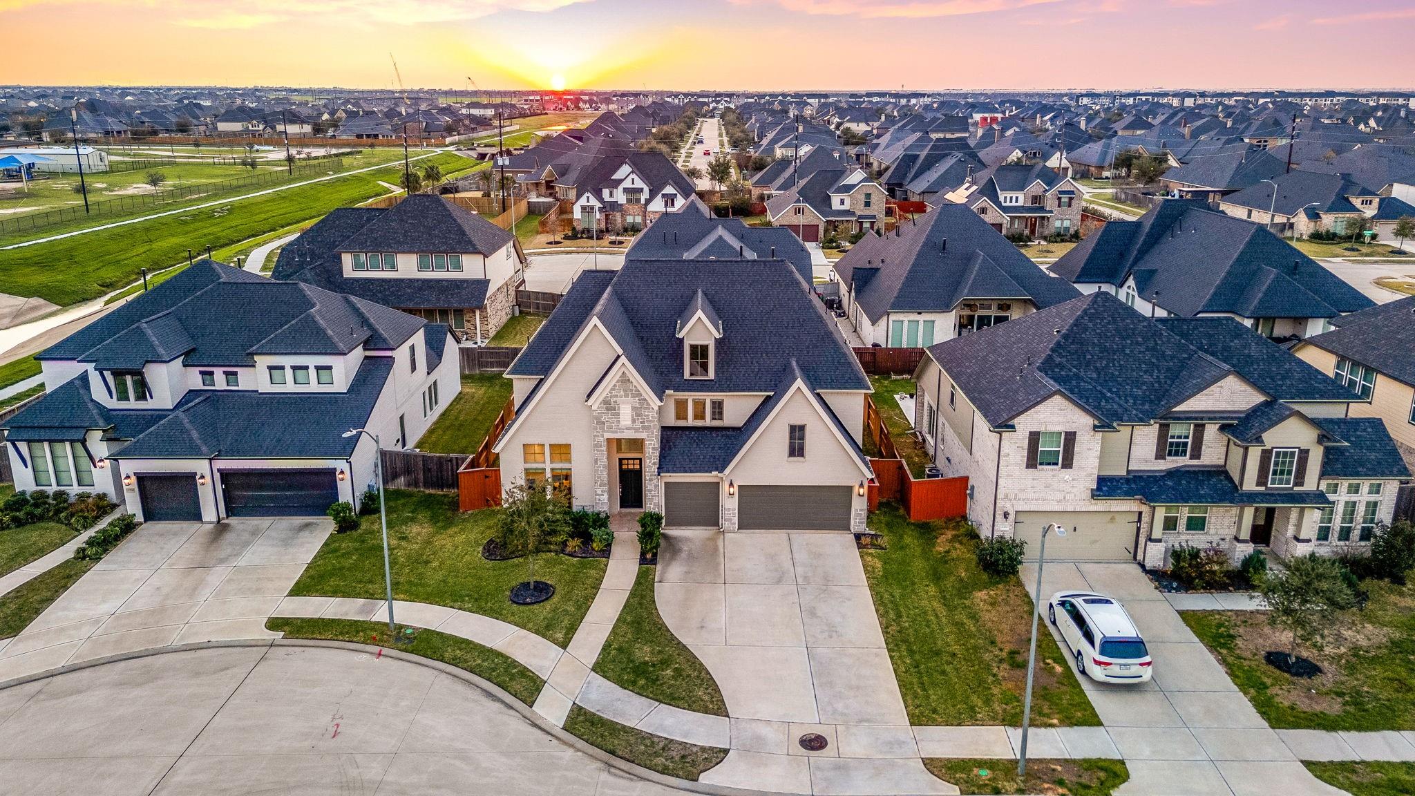 2326 Bristlegrass Dr
