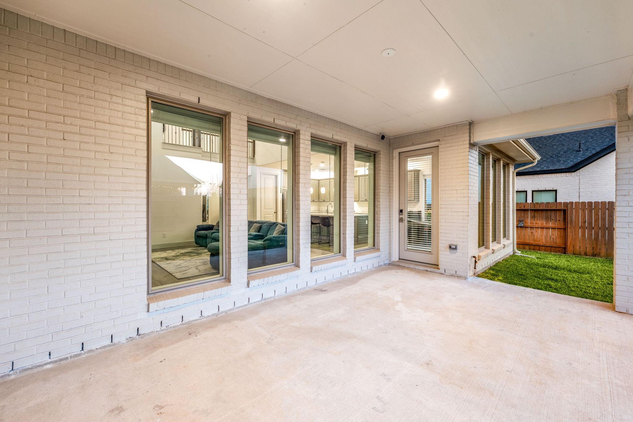 2326 Bristlegrass Dr
