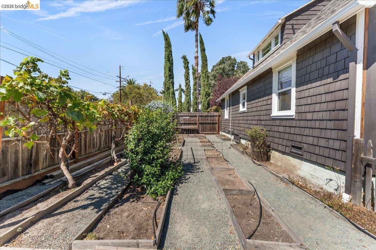1202 Plaza Dr.