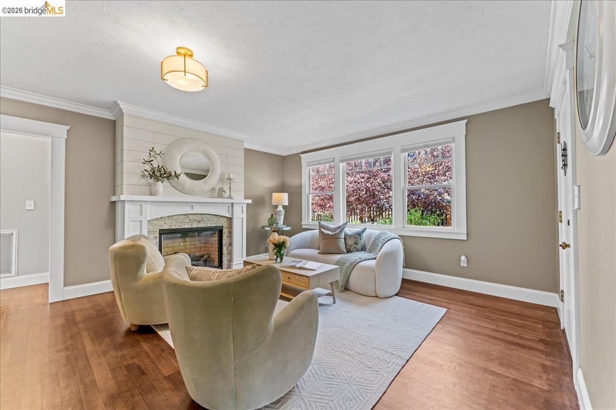 1202 Plaza Dr.