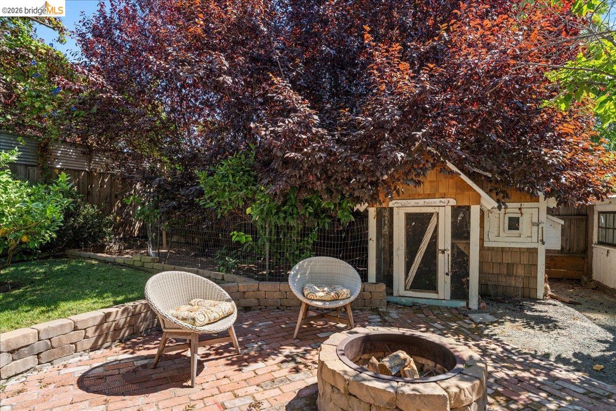 1202 Plaza Dr.
