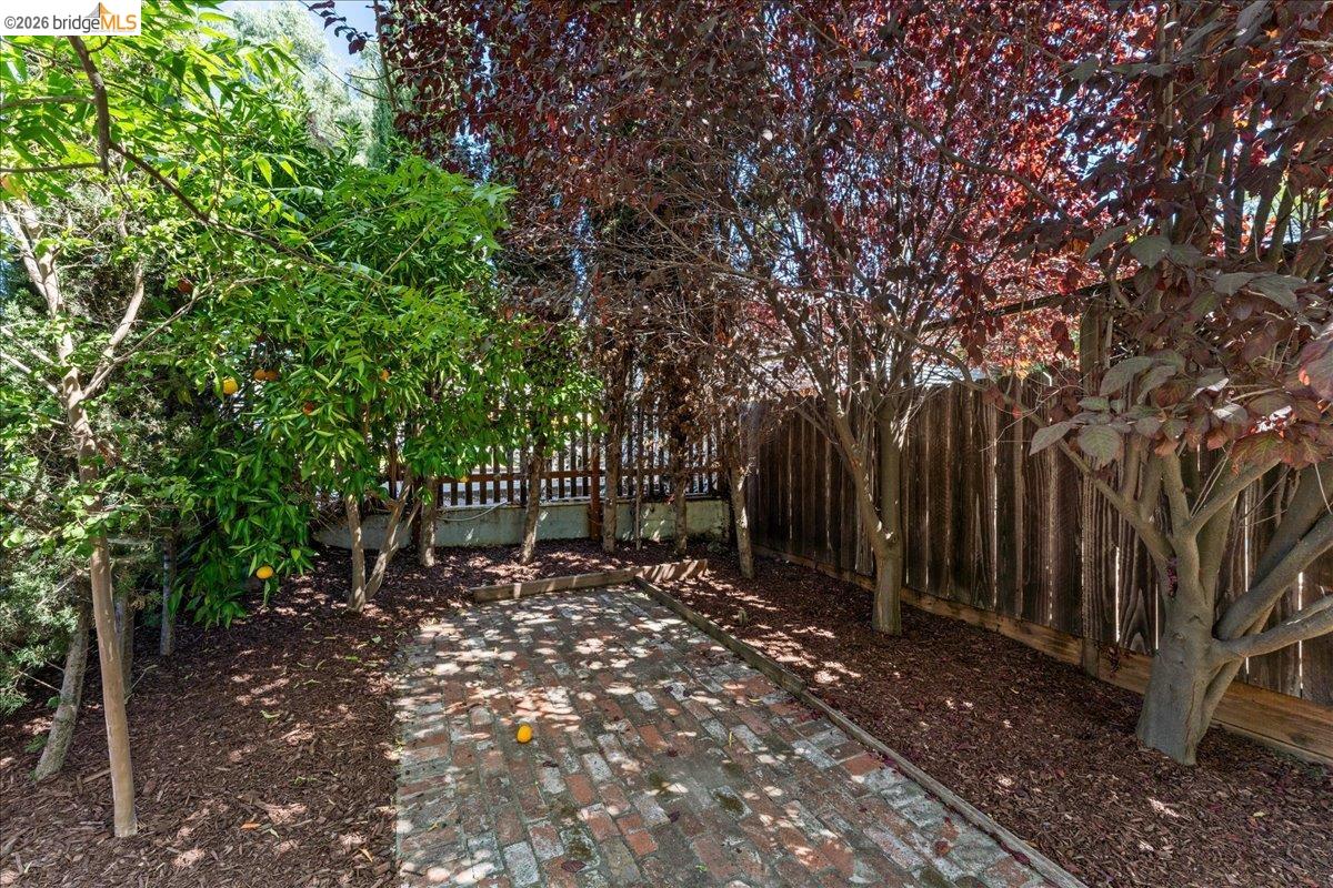 1202 Plaza Dr.