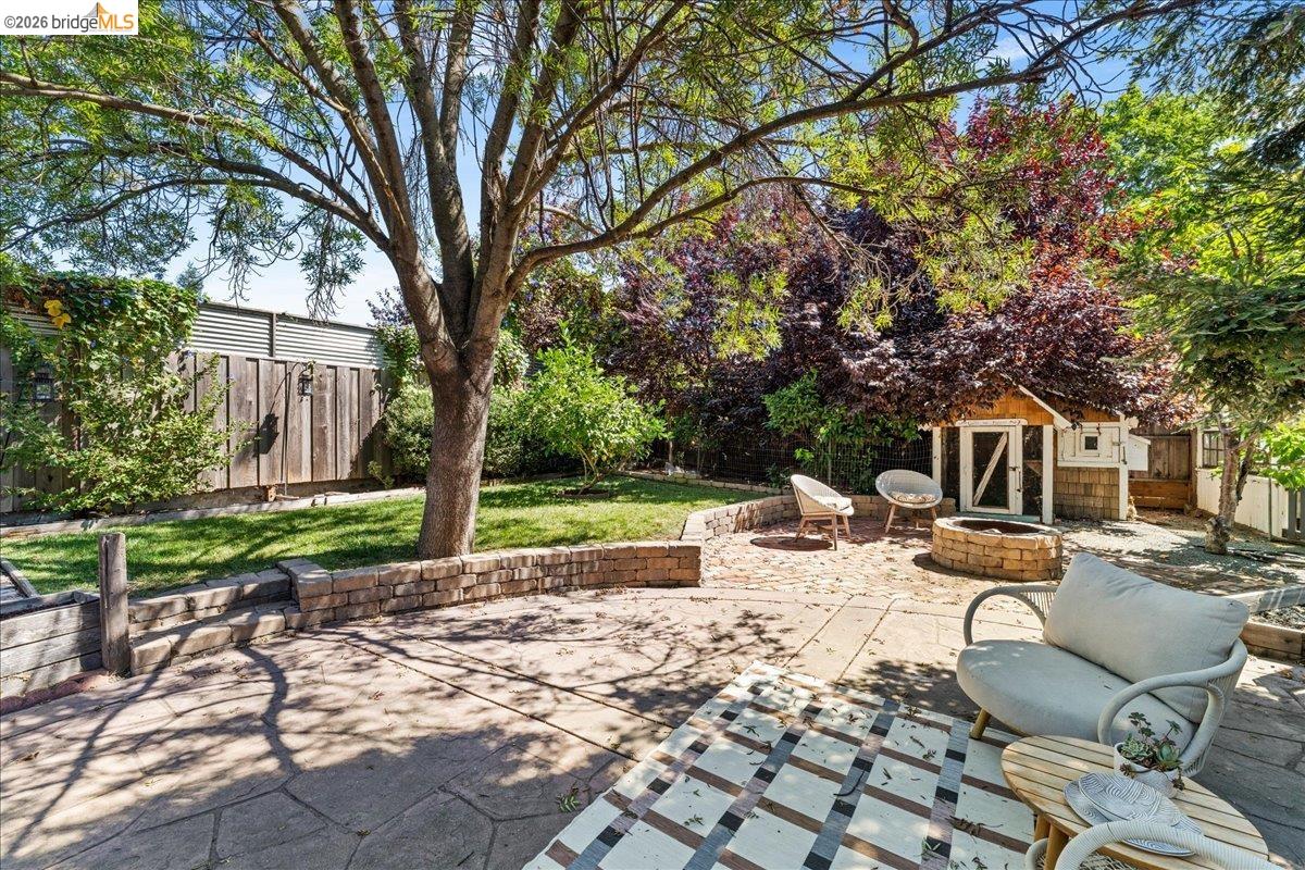 1202 Plaza Dr.