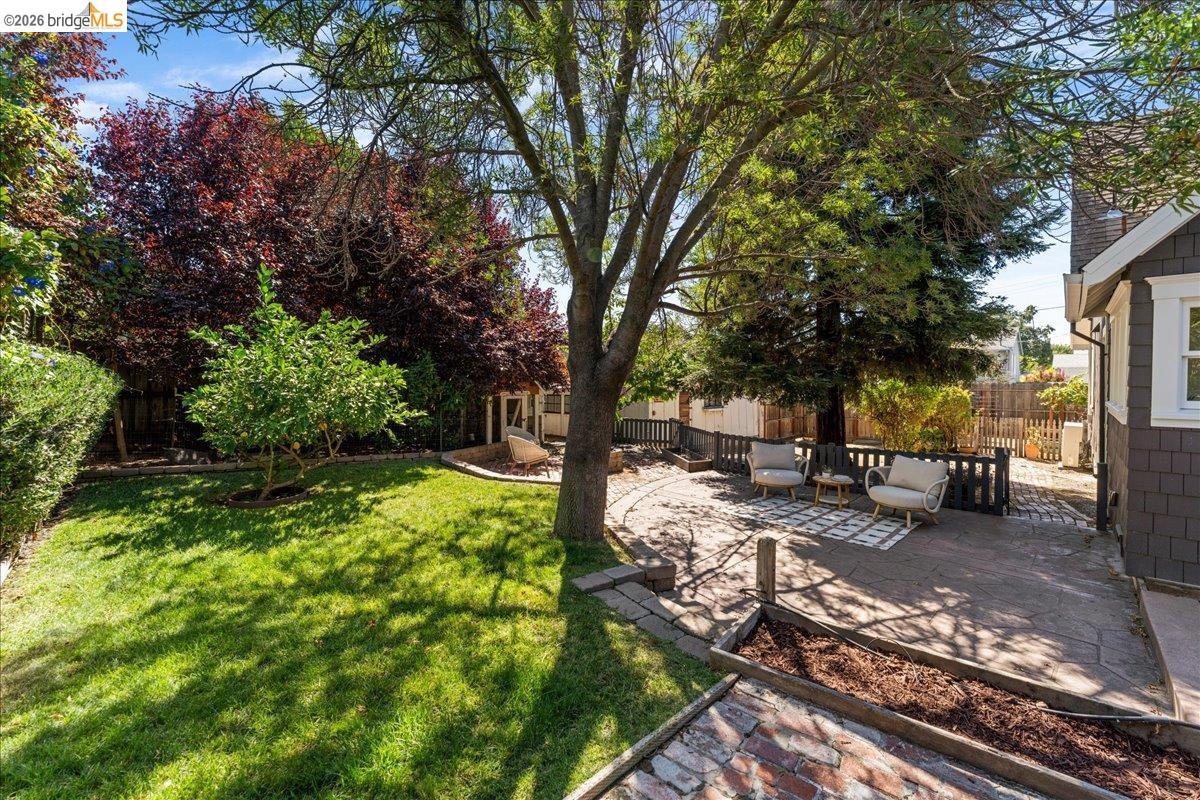 1202 Plaza Dr.