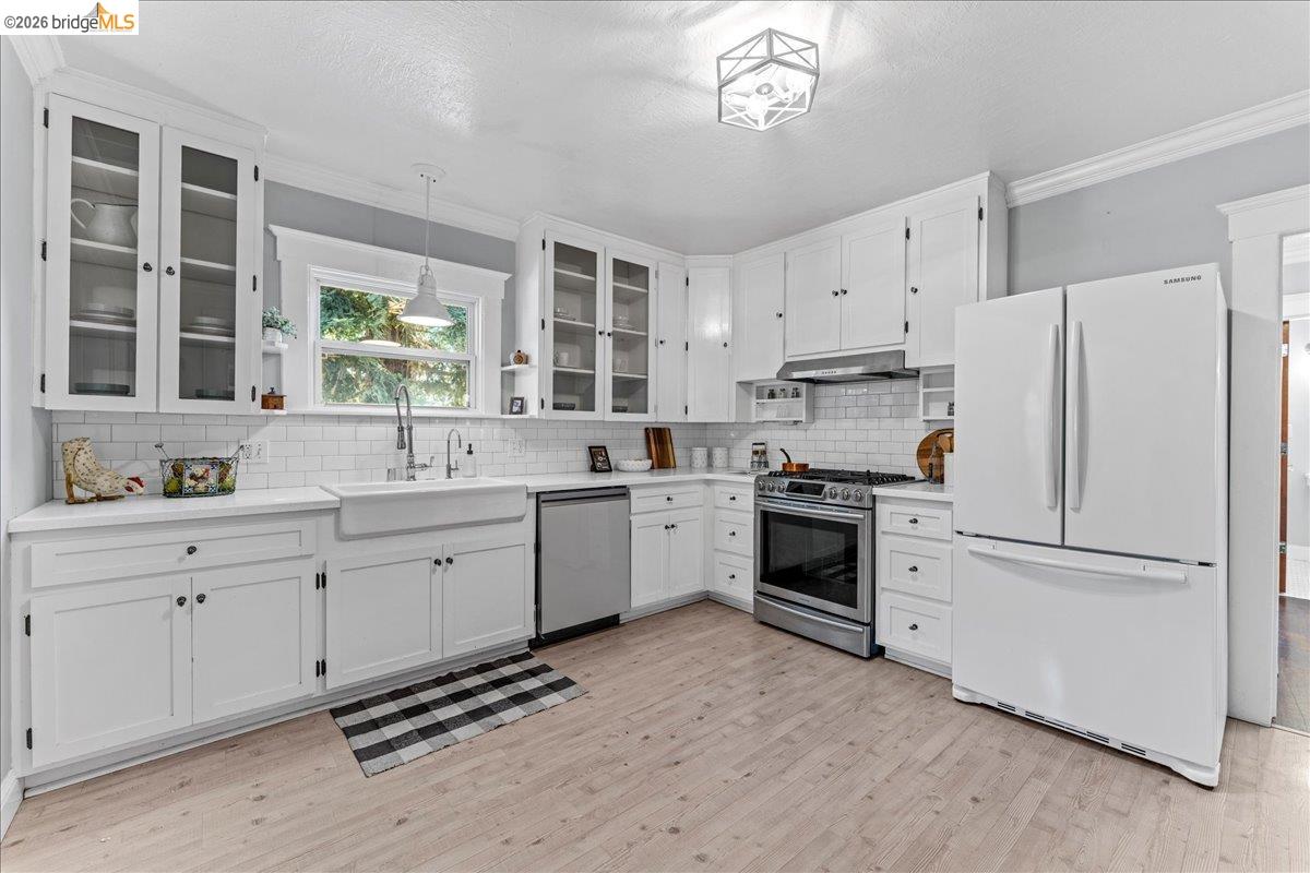 1202 Plaza Dr.