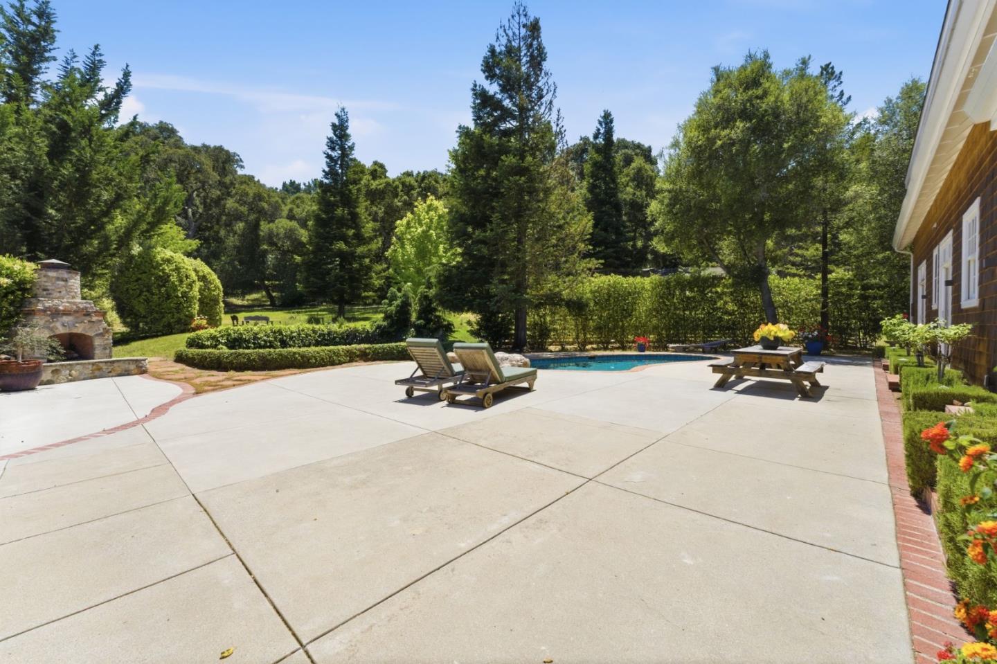 7 San Clemente DR