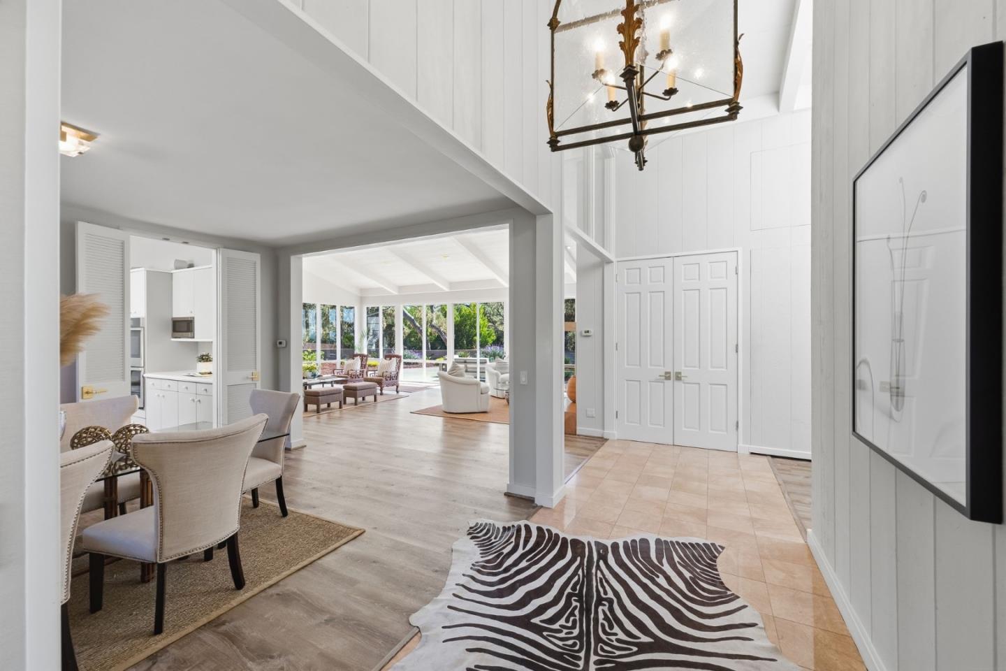1651 Crespi LN