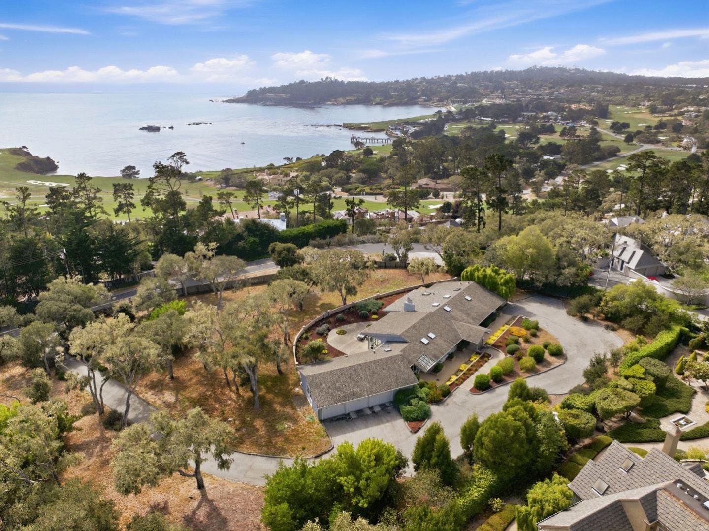 1651 Crespi LN