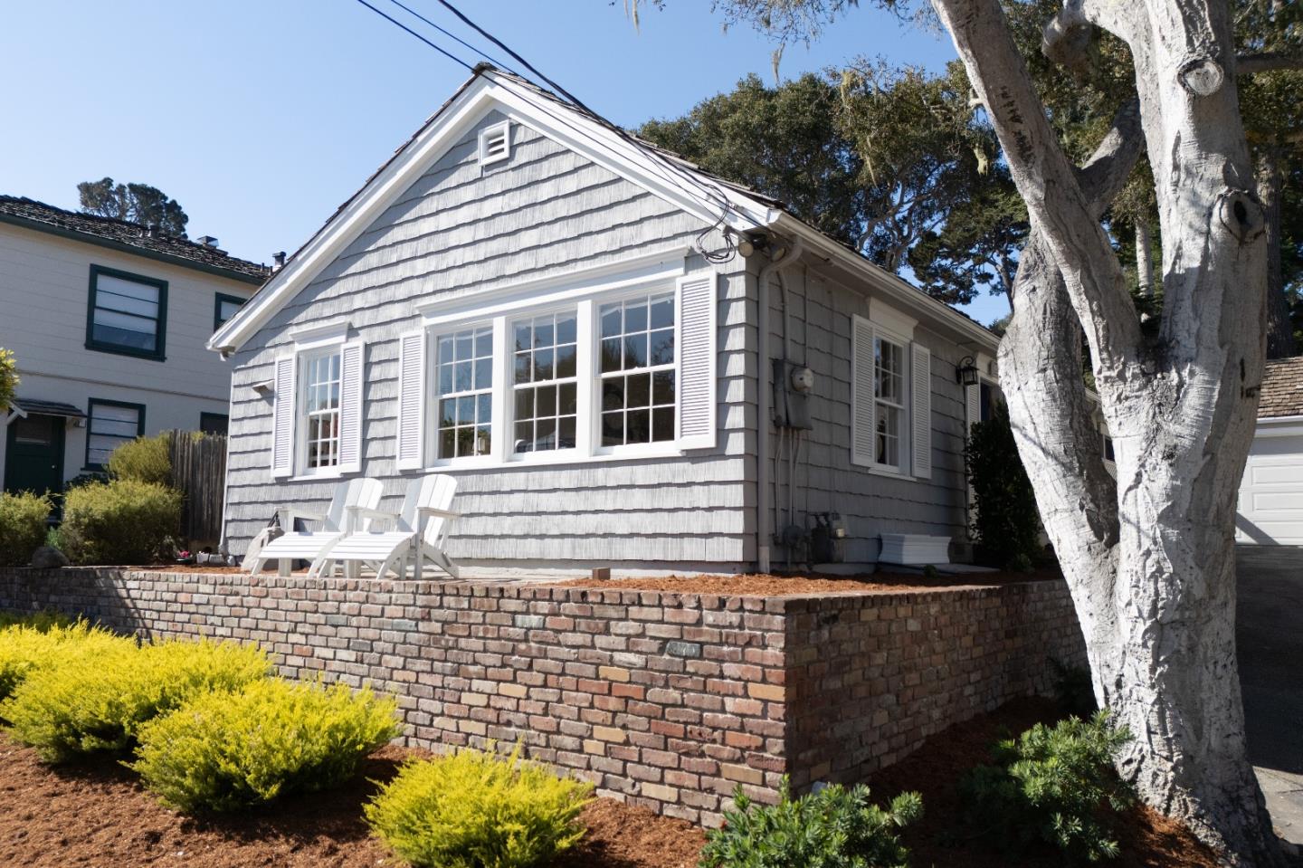 856 Fountain AVE