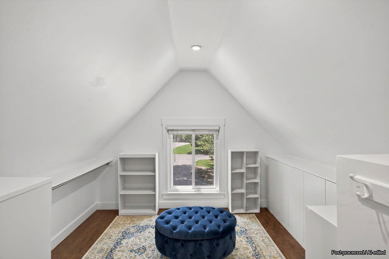 12 Sarah Lawrence Road