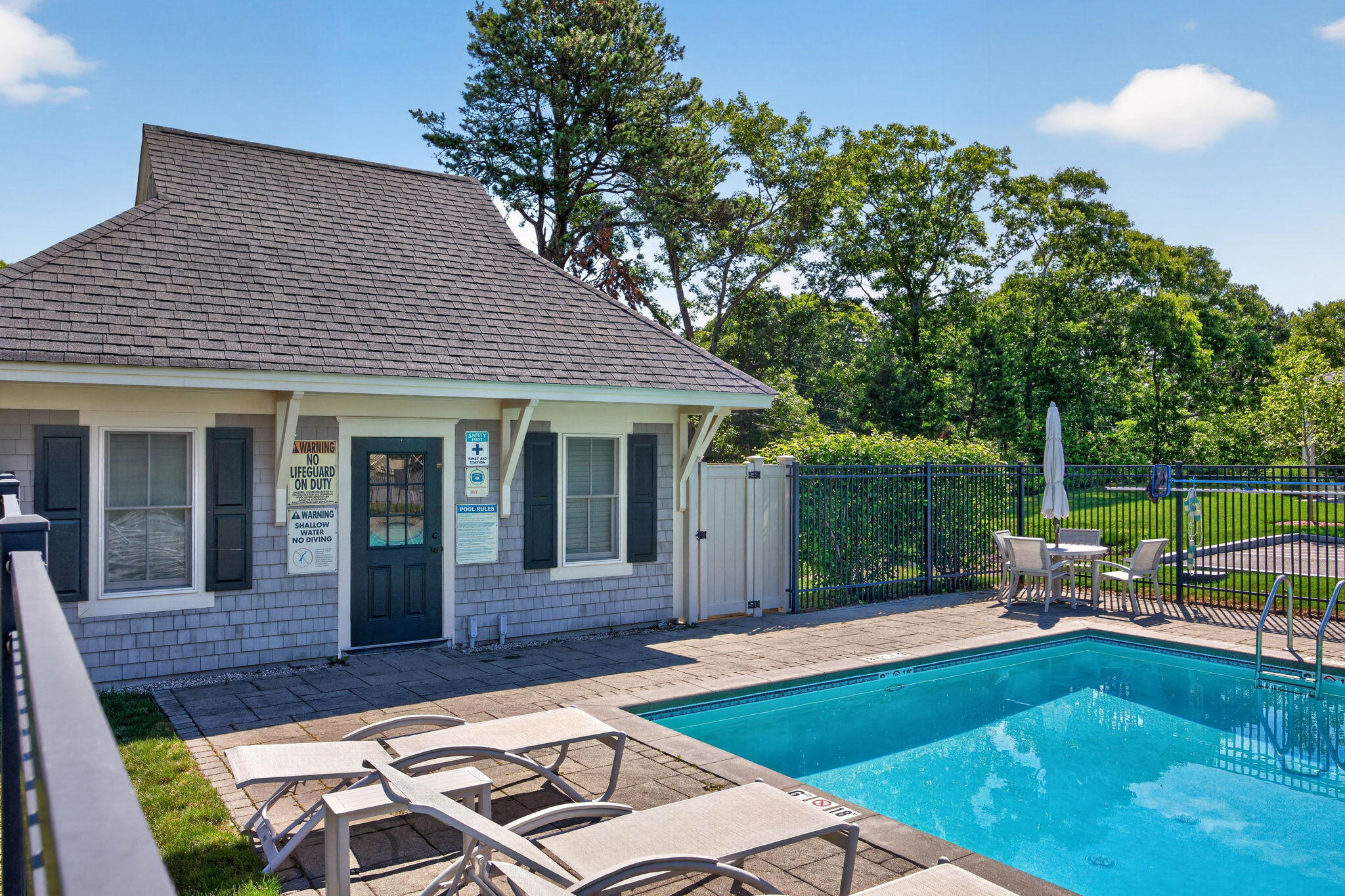 1090 Shore Road UNIT 13