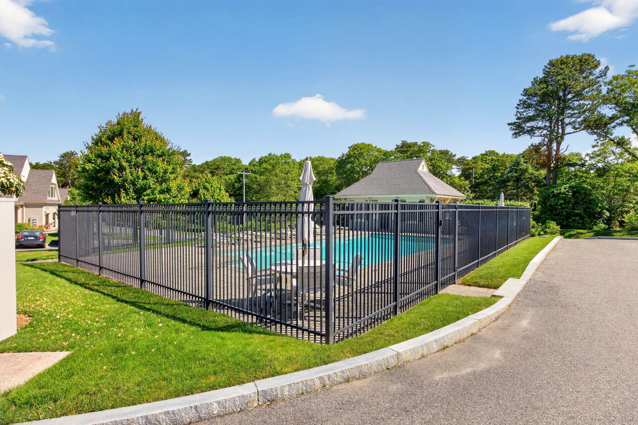 1090 Shore Road UNIT 13