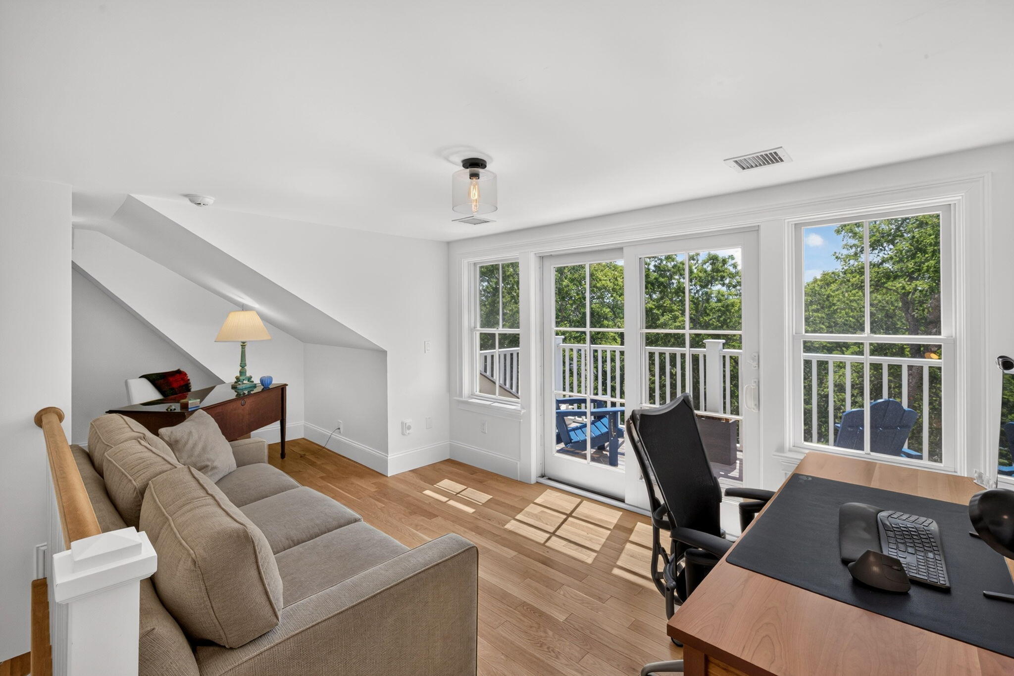 1090 Shore Road UNIT 13