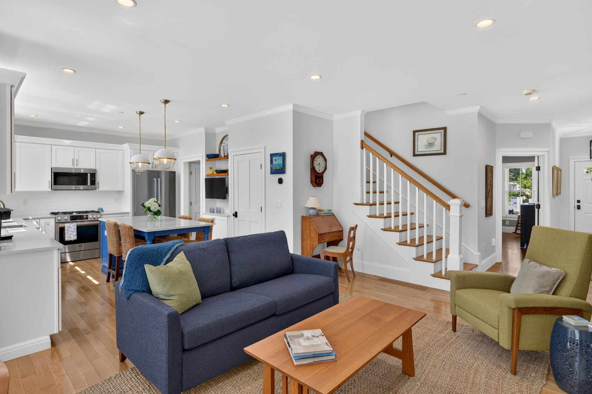 1090 Shore Road UNIT 13