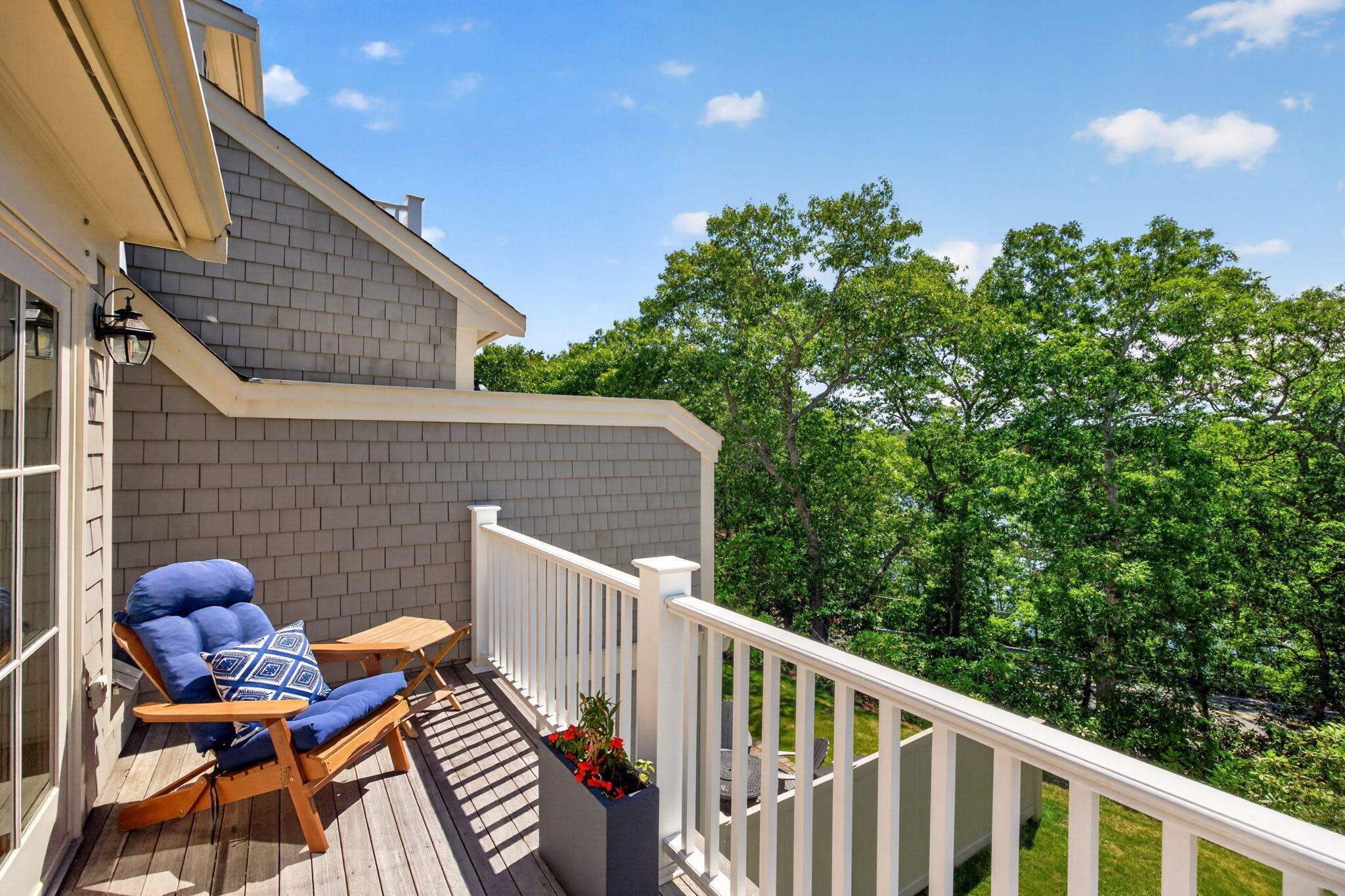 1090 Shore Road UNIT 13