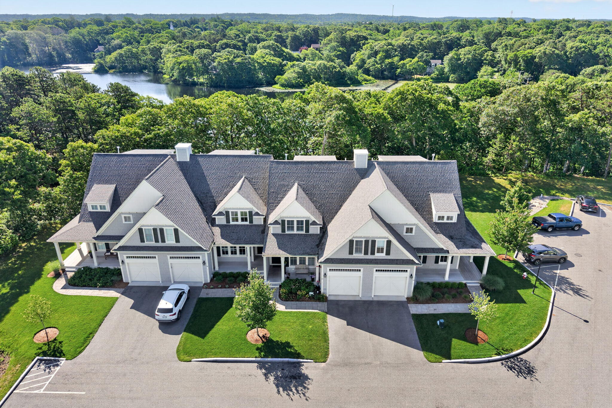 1090 Shore Road UNIT 13