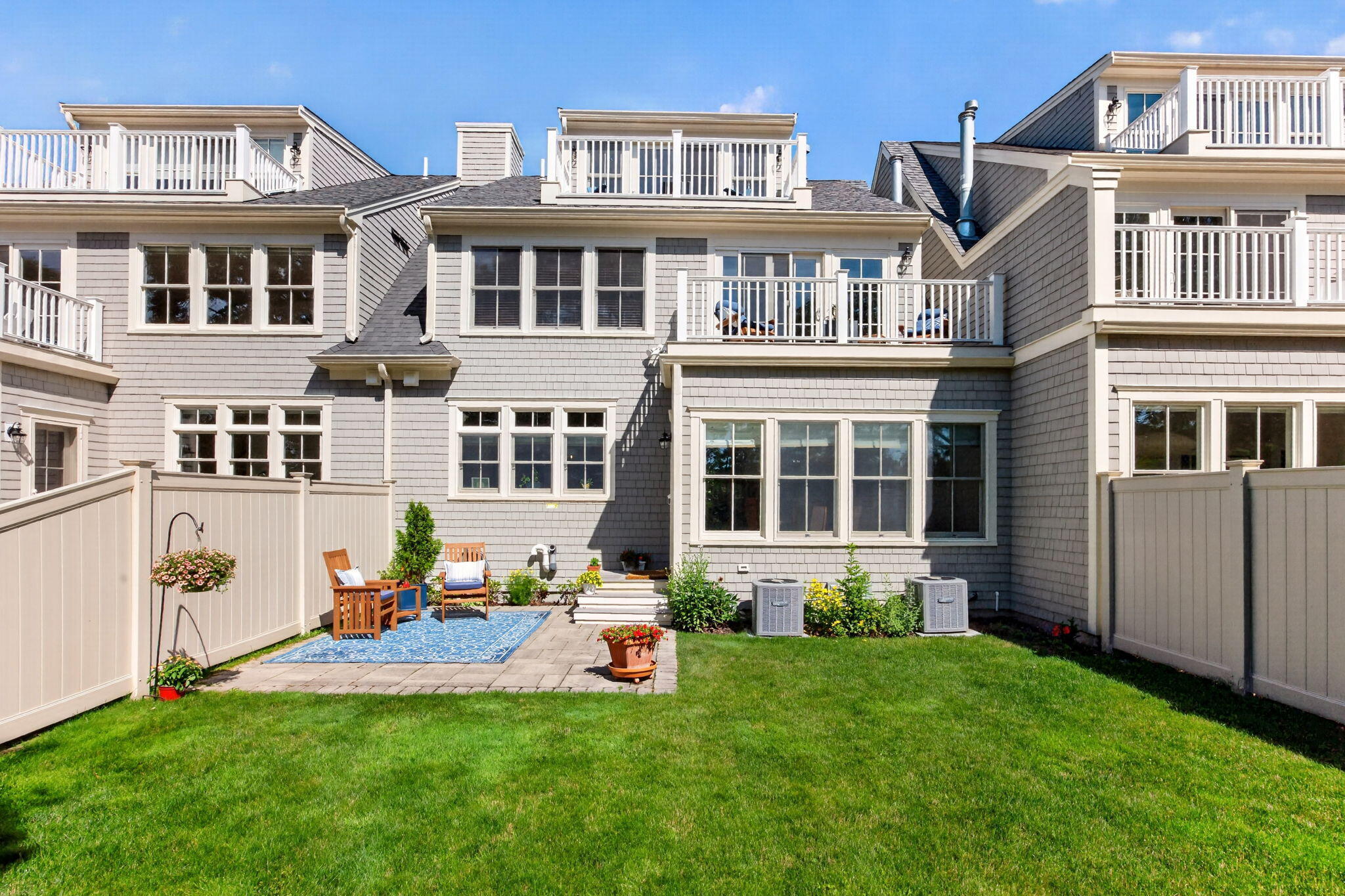 1090 Shore Road UNIT 13