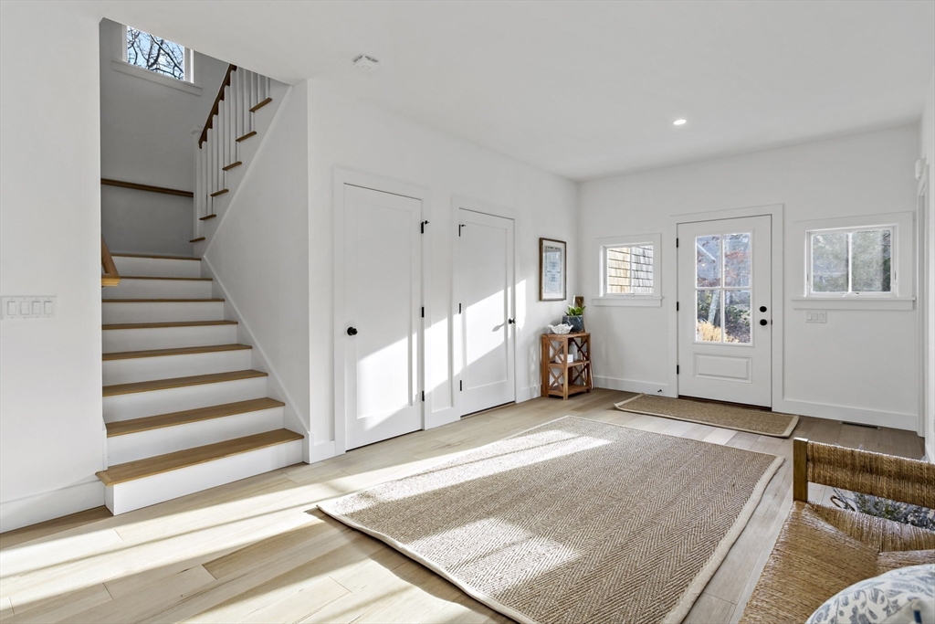 1526 Hyannis Road