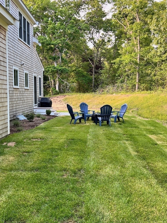 1526 Hyannis Road