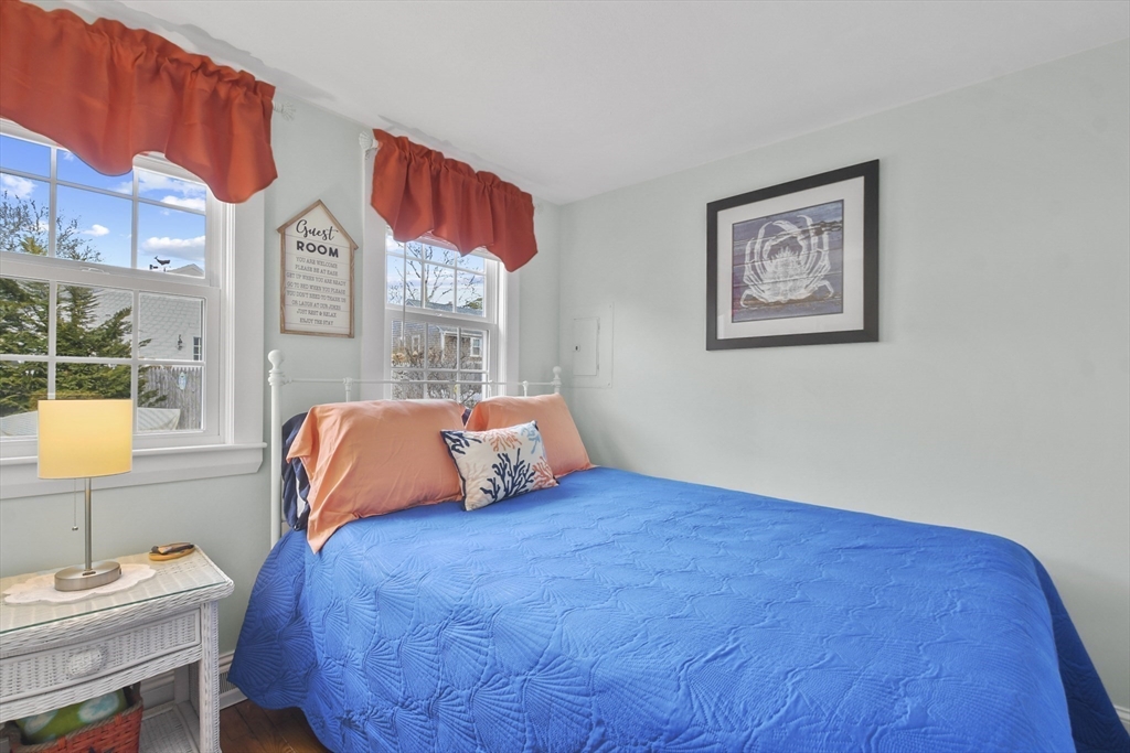 16 Indian Pond Rd