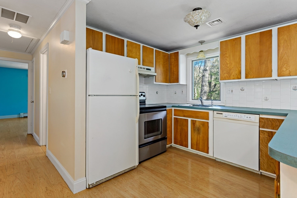1092 Osterville West Barnstable Rd