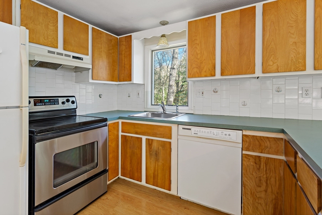 1092 Osterville West Barnstable Rd