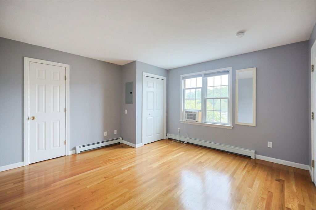 24 Center St # D