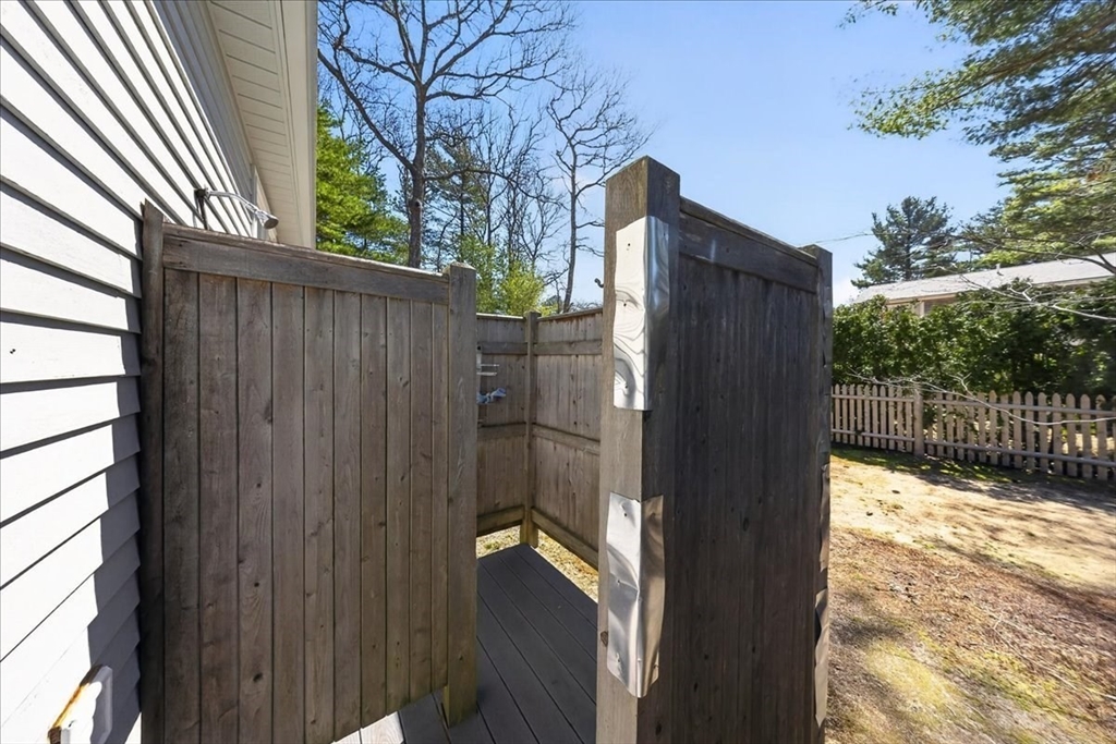 47 Cherry Tree Rd