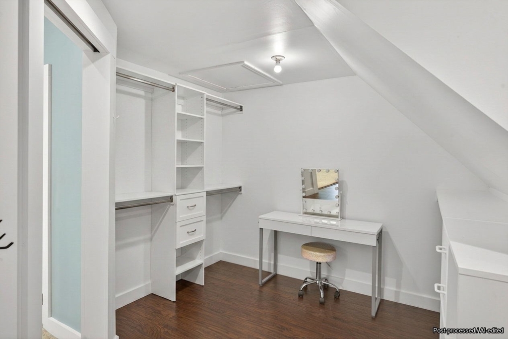 12 Sarah Lawrence Road