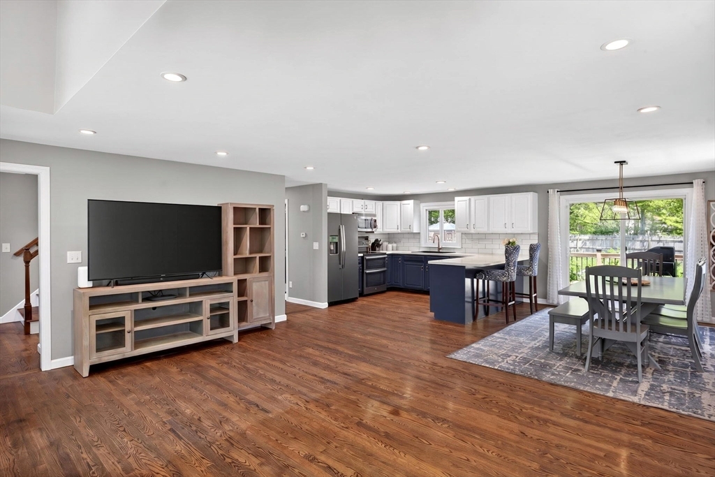 12 Sarah Lawrence Road
