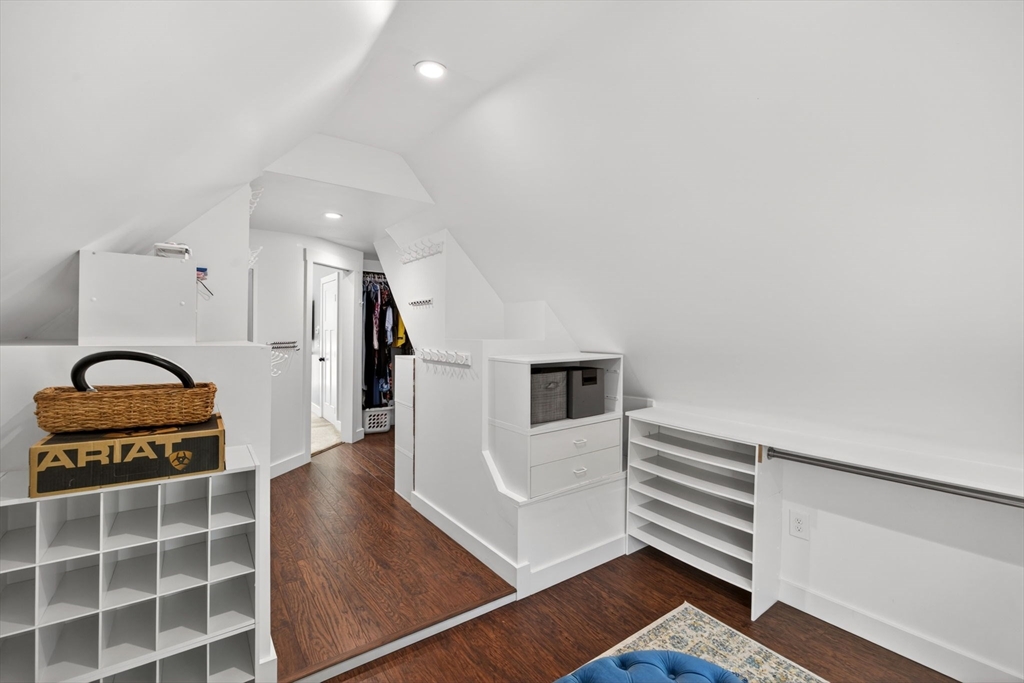 12 Sarah Lawrence Road