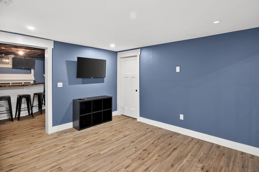 12 Sarah Lawrence Road
