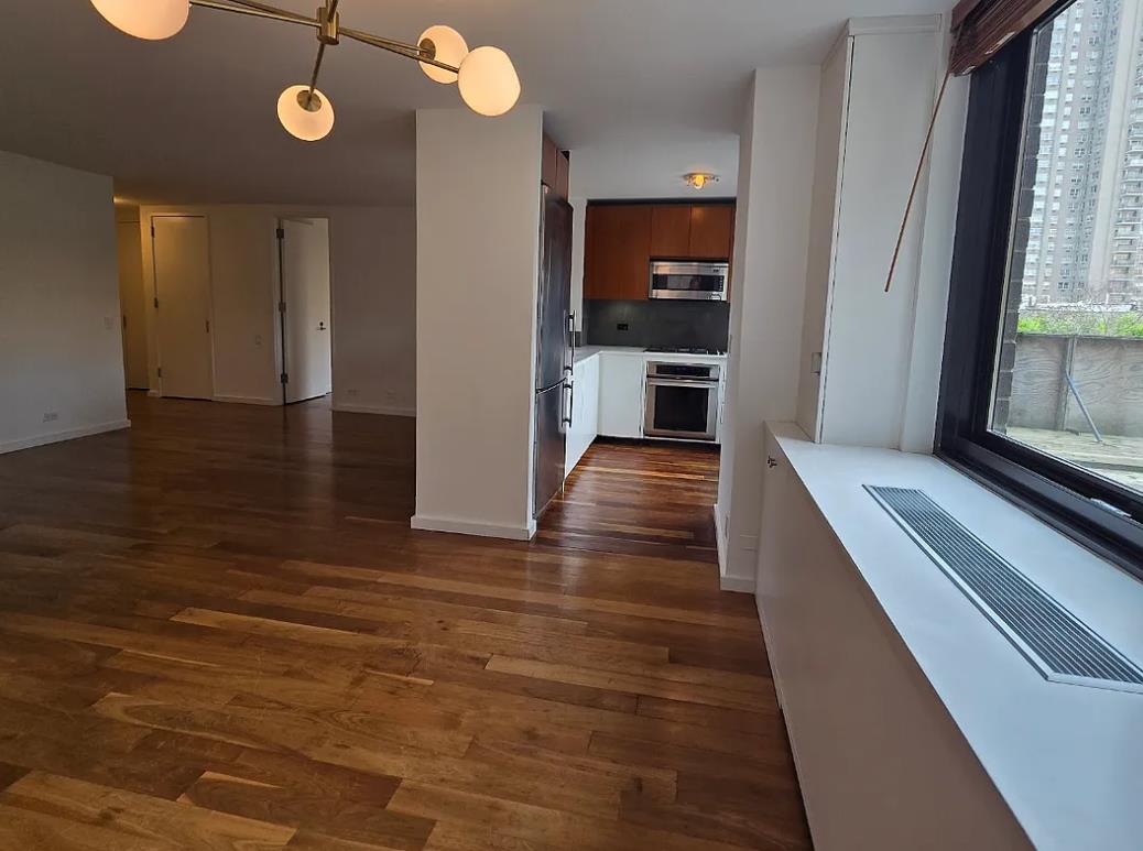 515 E 72nd Street 4-B